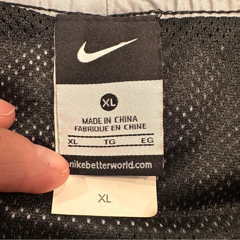 Nike Men’s Gray Black Athletic Sports Swim Trunks Lined Shorts Beach Logo XL